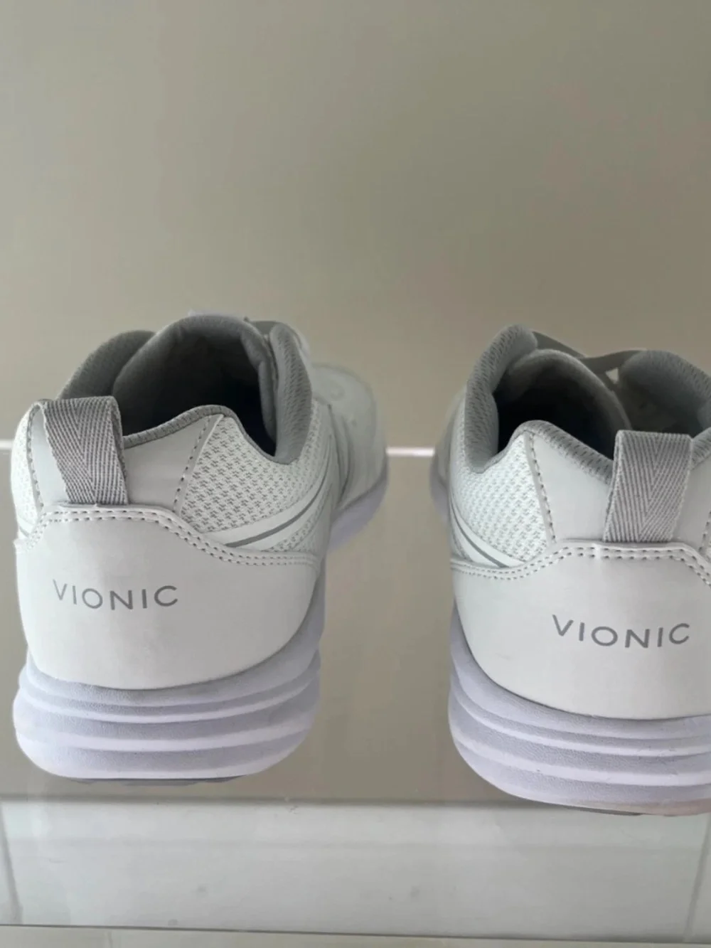 Vionic Womnes captivate White Running Shoes Sneakers Size 9.5